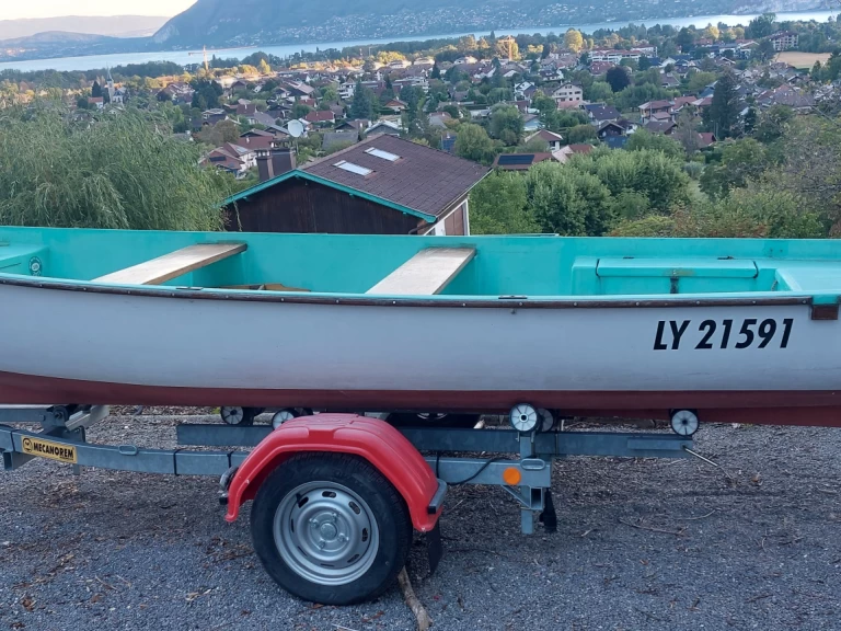 Motorboot mieten in Saint-Jorioz zum besten Preis