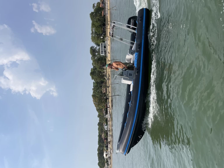 Ein Capelli Tempest 700 Sun mieten in Le Canon