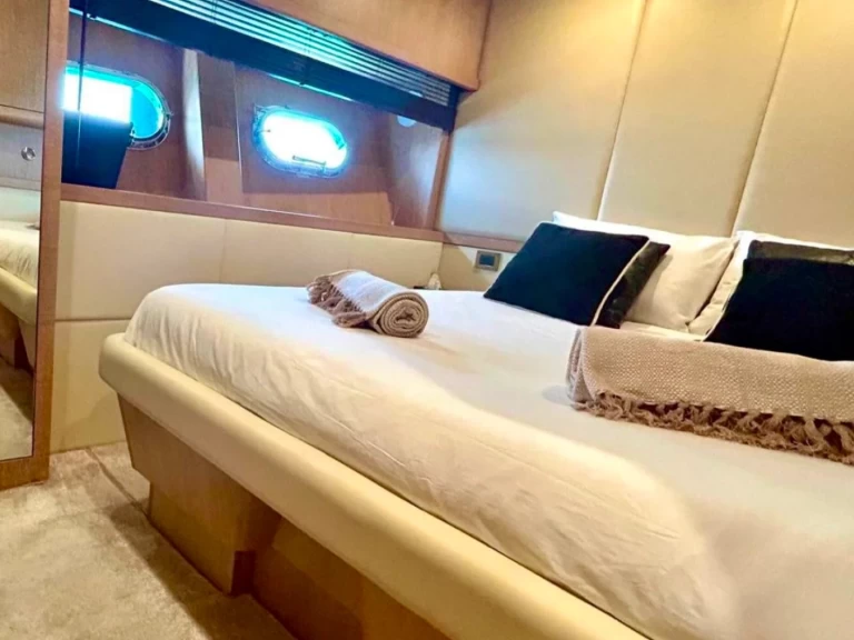 Ein Alfamarine 78 mieten in Saint-Tropez