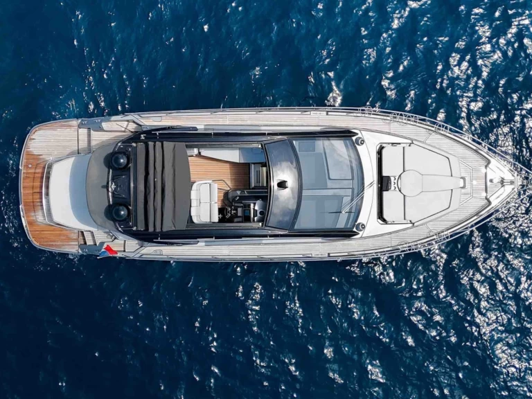 Yacht mit oder ohne Skipper Cranchi mieten in Saint-Tropez