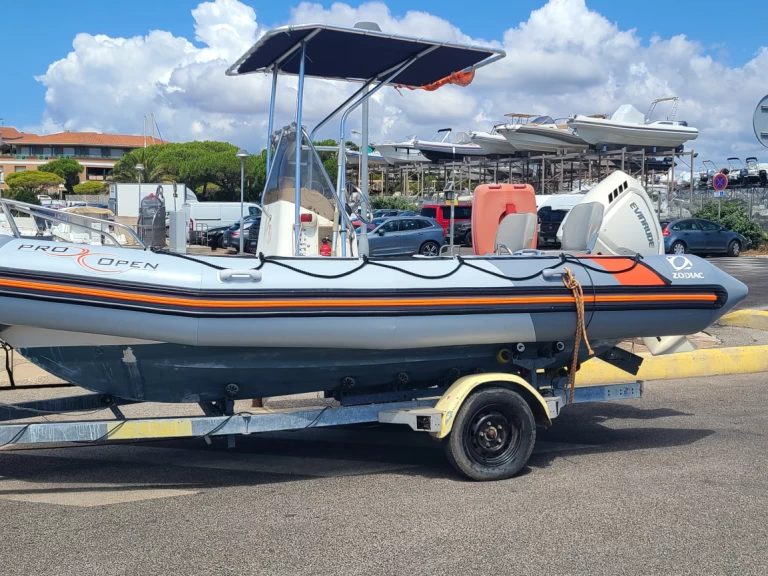 Schlauchboot mieten in Six-Fours-les-Plages zum besten Preis