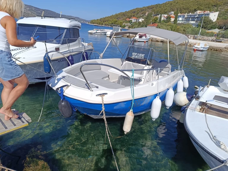 Motorboot mieten in Trogir - Cantiere Nautico Speedy Cayman 585
