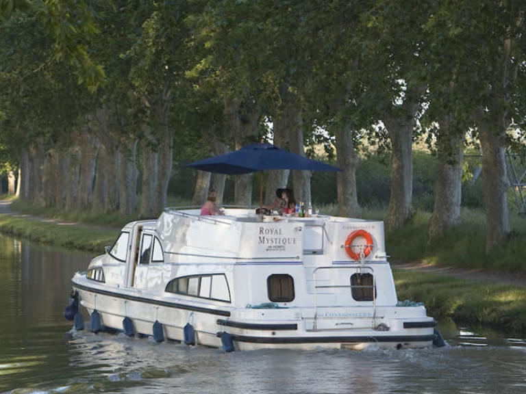 Bootsverleih Le Boat Royal Mystique A Branges Samboat