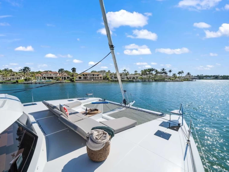 Vermietung Yacht Fountaine Pajot mit Führerschein