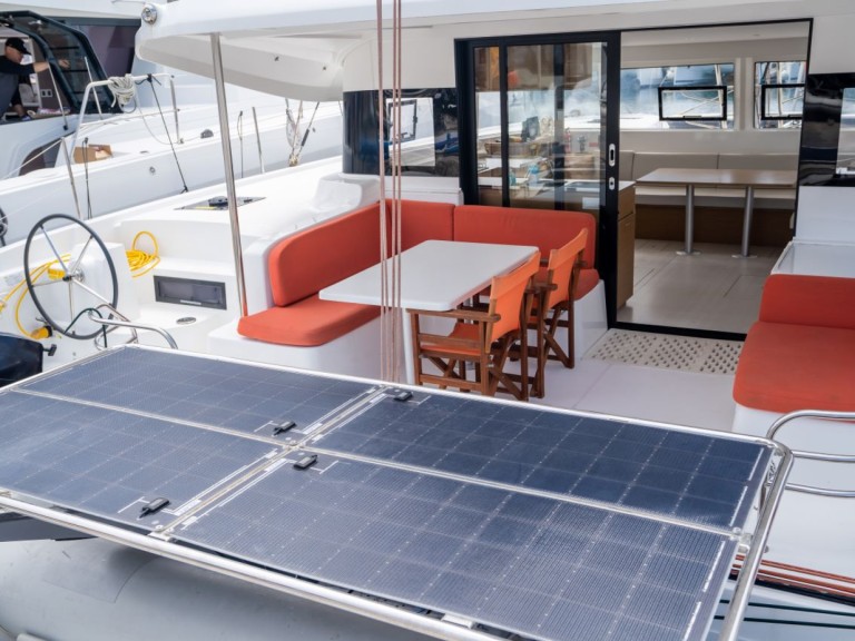 Katamaran mit oder ohne Skipper Excess mieten in Álimos