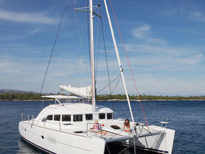 Boot mieten Gouviá günstig Lagoon 380