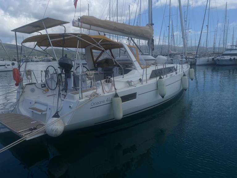 Segelboot mit oder ohne Skipper Bénéteau mieten in Lefkáda
