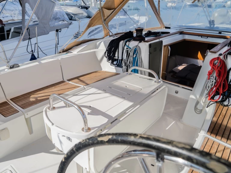 Segelboot mit oder ohne Skipper Jeanneau mieten in Álimos