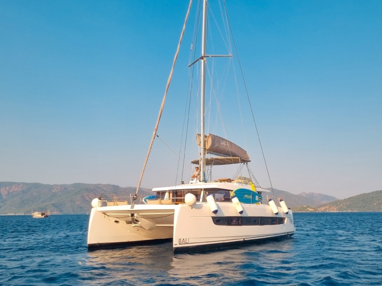 Vermietung Katamaran Bali Catamarans mit Führerschein