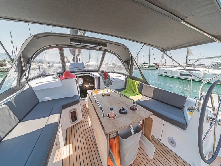 Segelboot mieten in Álimos zum besten Preis