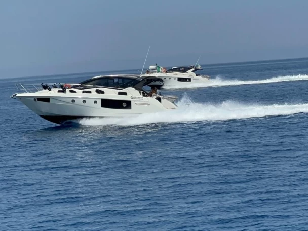 YachtCharter in Villa San Giovanni - Cranchi Cranchi 44 auf SamBoat