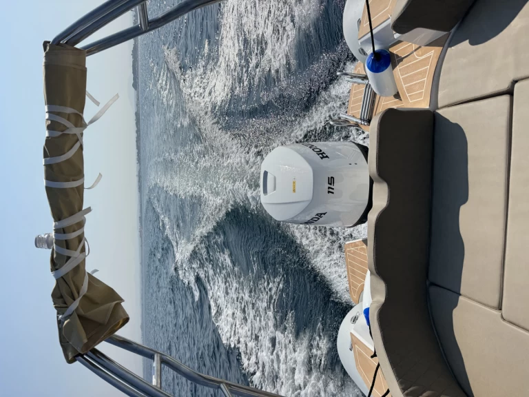 Ein Nautilus GT SixFive mieten in Villaggio San Teodoro