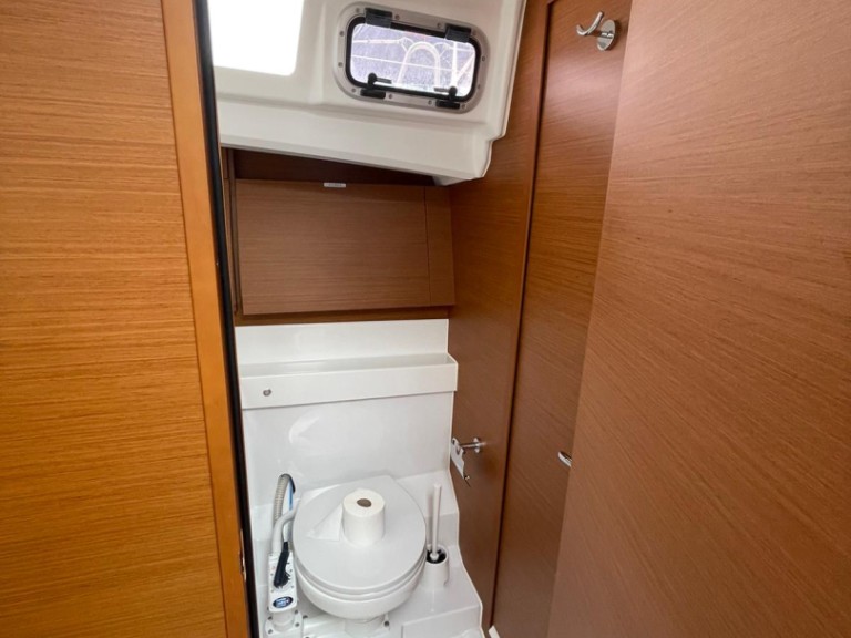 Ein Jeanneau Sun Odyssey 440 mieten in Santa Cruz de Tenerife