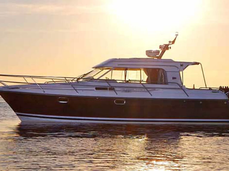 Hausboot mieten in Rheinsberg zum besten Preis