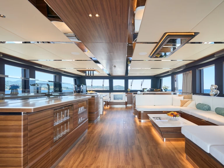 YachtCharter in Diano Marina -  VisionF E-Cat 80 auf SamBoat