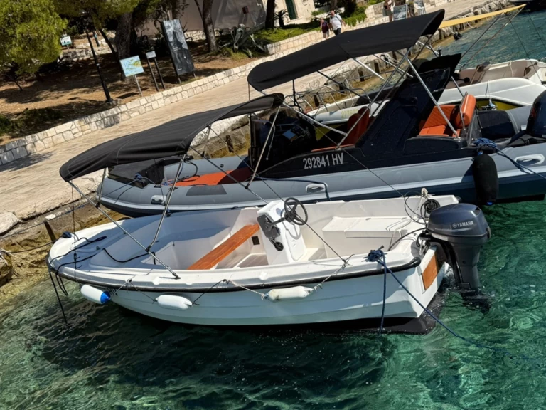 Bootsverleih Adria Adria10 Hvar Samboat