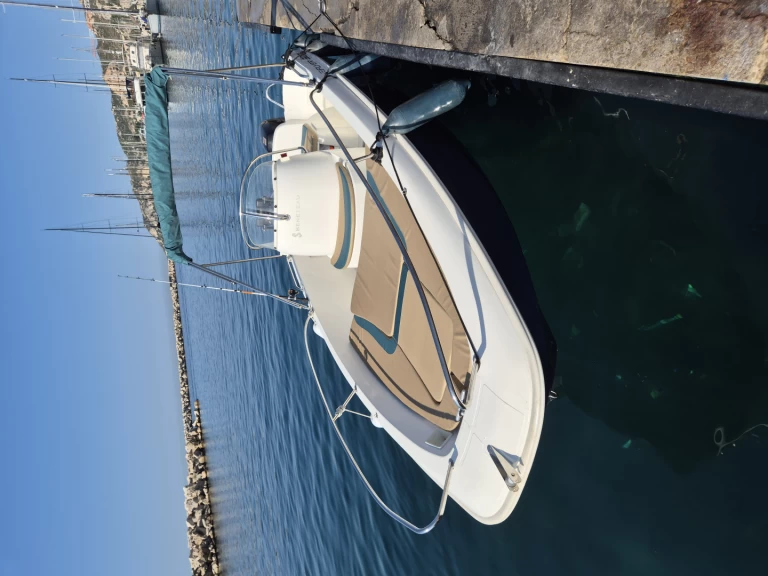 Motorboot mit oder ohne Skipper Bénéteau mieten in Marseille