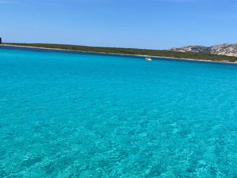 Ein Tiara 40 SOVRAN mieten in Stintino