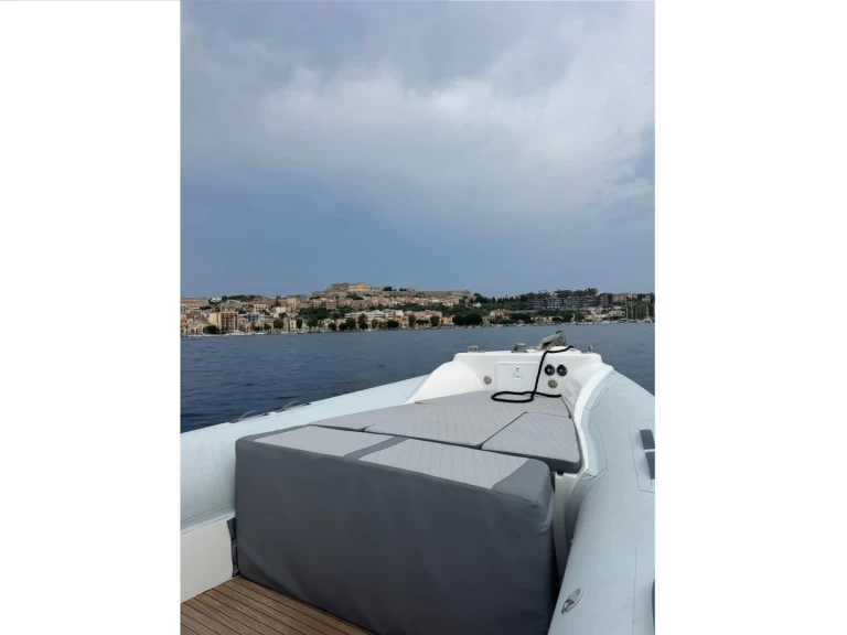 Ein Nadir NADIR 33 mieten in Milazzo