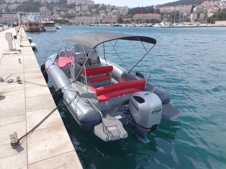 YachtCharter in Marina Frapa Dubrovnik - Marlin Boat 790 Pro Dynamic auf SamBoat