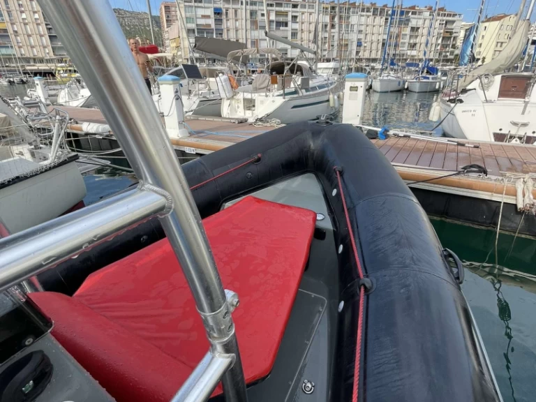Boot mieten Toulon günstig Karbon 750 sport 6 