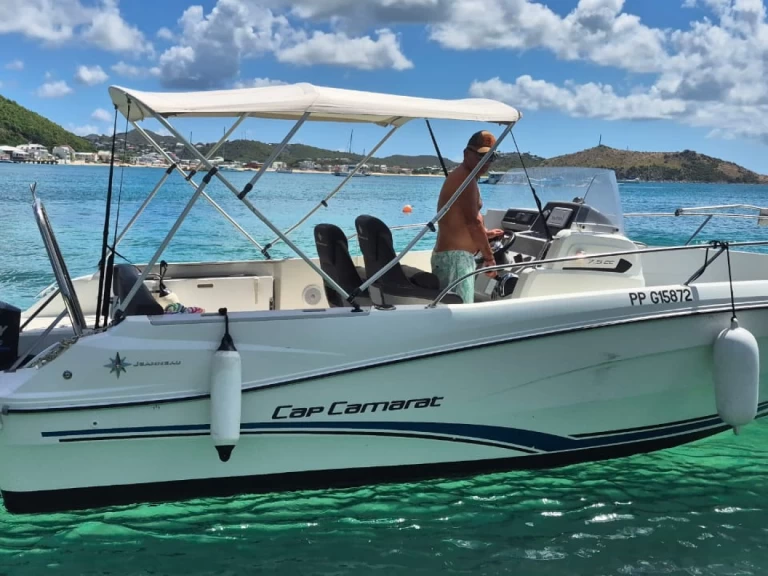 YachtCharter in Marigot - Jeanneau Cap Camarat 7.5 CC Serie 2 auf SamBoat