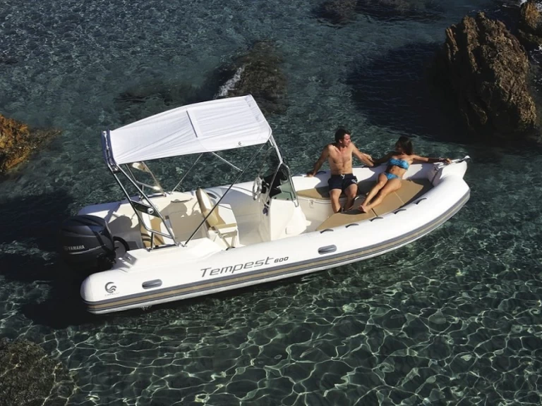 Ein Capelli Tempest 600 mieten in Portigliolo