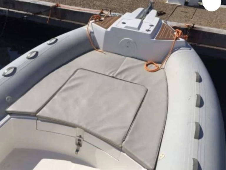 Schlauchboot mieten in Portigliolo - Capelli Tempest 700