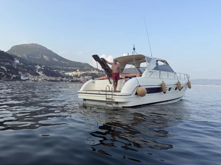Ein Gianetti gianetti 45 sport mieten in Amalfi