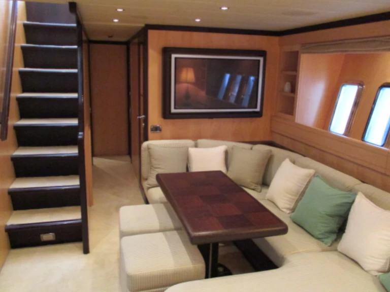 Ein Mangusta Mangusta 72 mieten in Positano