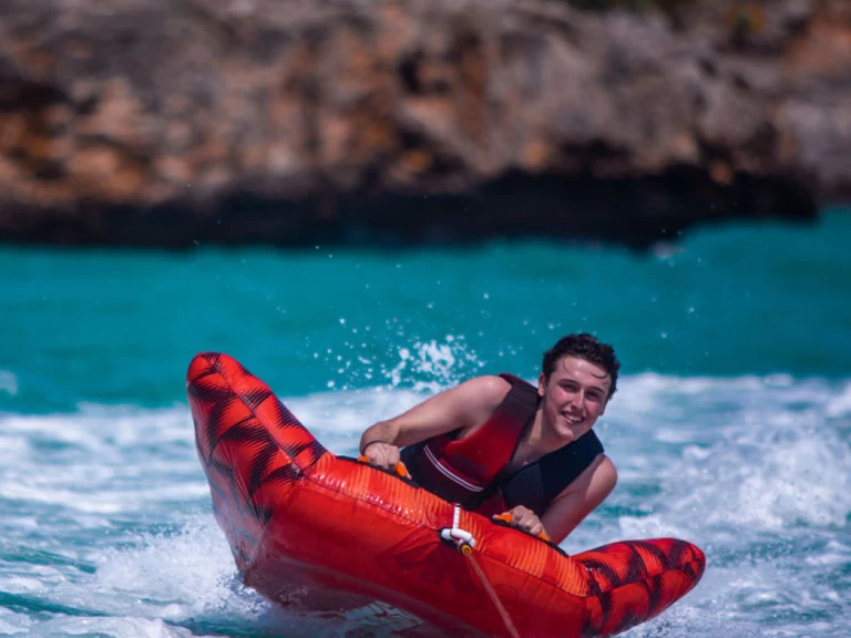 Motorboot mit oder ohne Skipper Bénéteau mieten in Agay