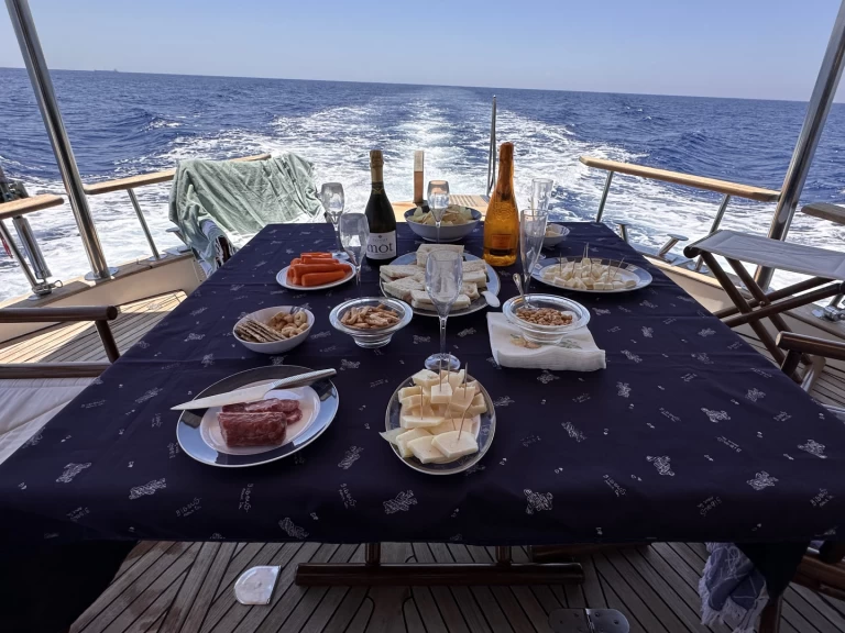 Menorquin-Yachts Menorquin yacht 160 fly  mieten Marzamemi