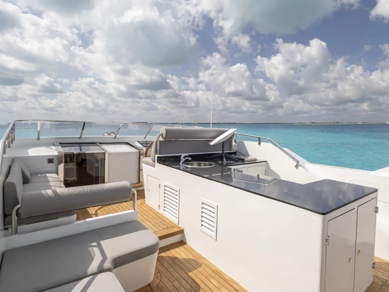 Ein Heesen 115 mieten in Cancún