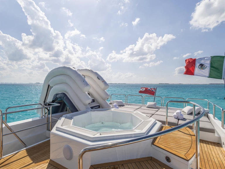 Bootsverleih Heesen 115 Cancún Samboat