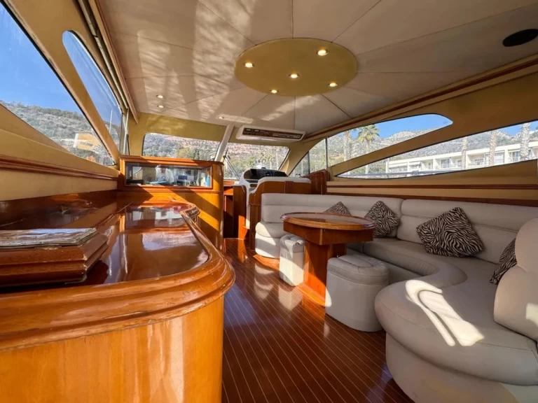 Motorboot mit oder ohne Skipper Doqueve mieten in Puerto Banús