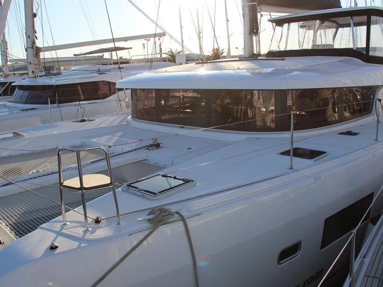 Vermietung Katamaran Lagoon mit Führerschein