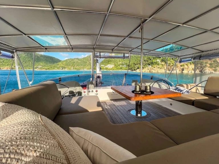 Ein Privilege ALLURE 64 mieten in Grenadines