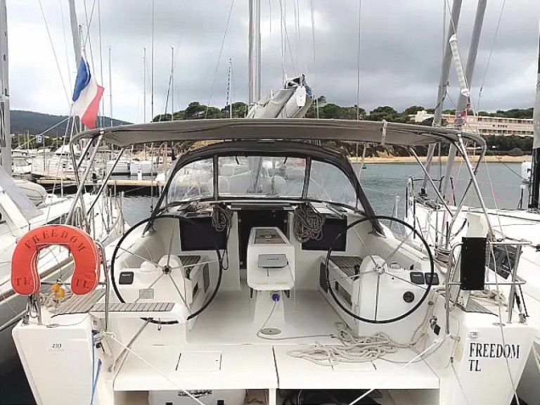 Segelboot mieten in Álimos zum besten Preis