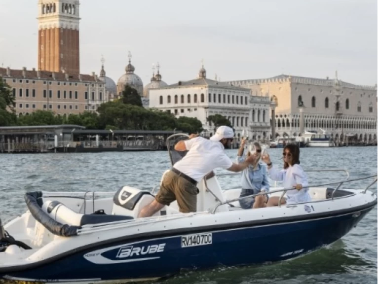 Boot mieten Mestre bei Venedig günstig Mose 17