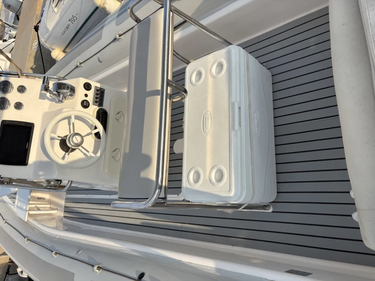 Ein Valiant Valiant 760 Sport mieten in Cavalaire-sur-Mer