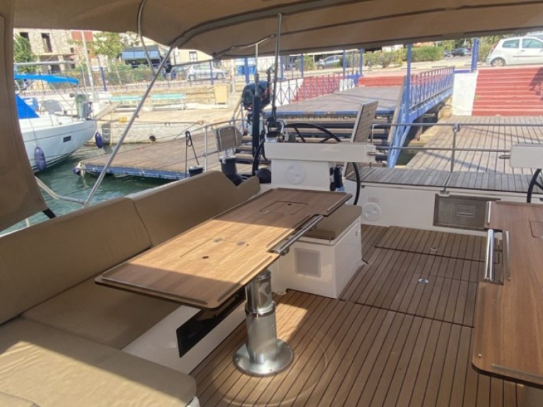Ein Bavaria Bavaria C57 Style mieten in Préveza