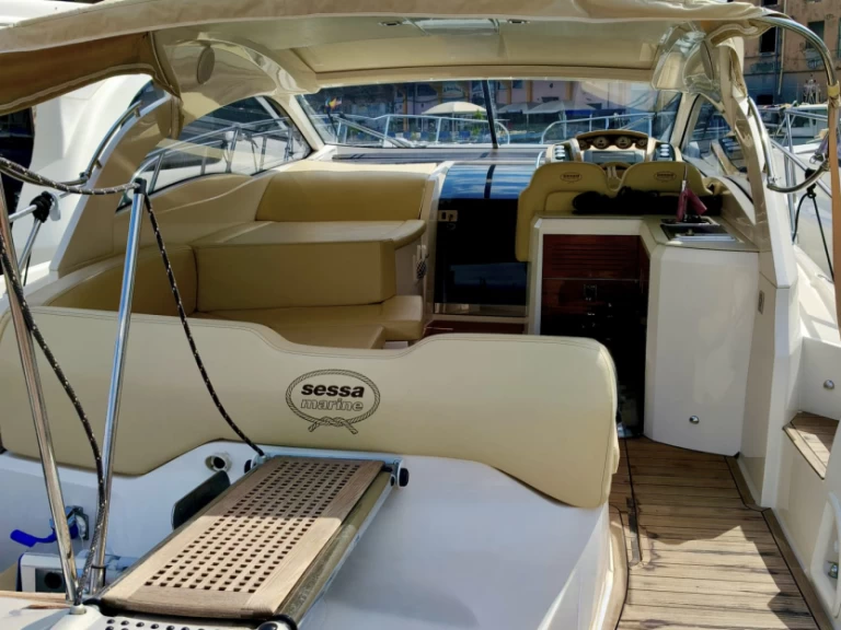 Ein Sessa Marine C38 mieten in Neapel