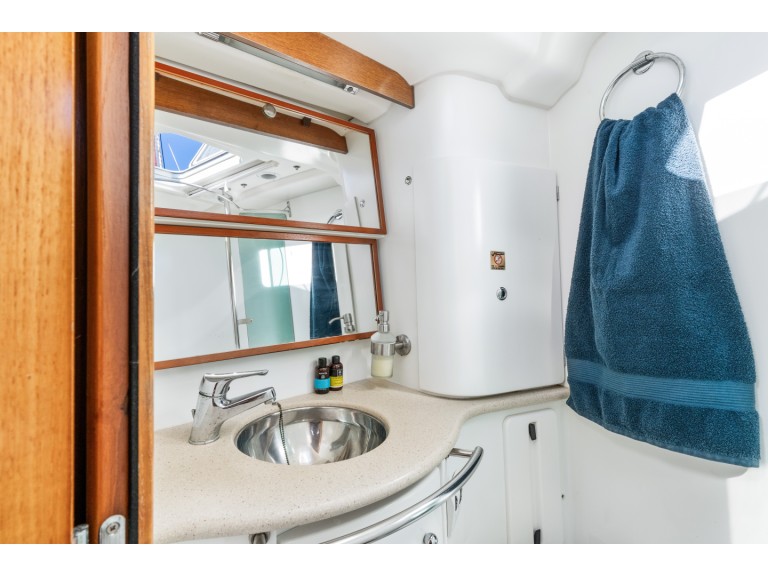 Ein Jeanneau Sun Odyssey 54 DS mieten in Álimos