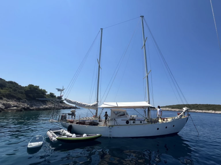 Uljanik Shipyard Besa mieten Hvar