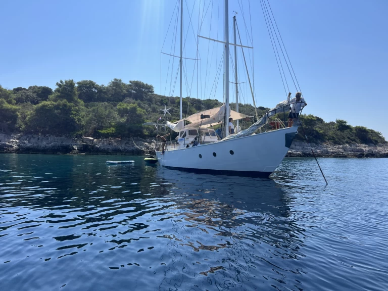 YachtCharter in Hvar - Uljanik Shipyard Besa auf SamBoat