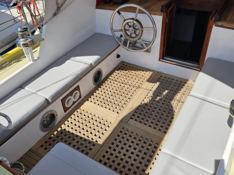 Boot mieten Hvar günstig Besa