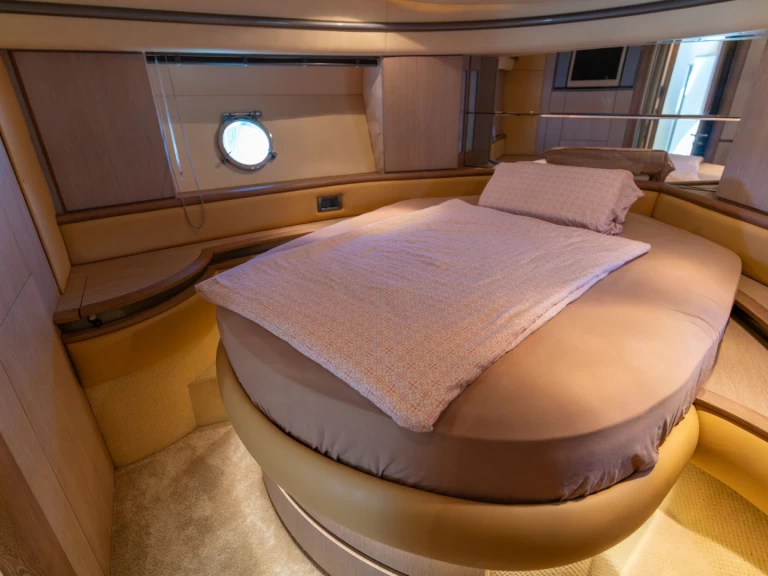 Azimut Azimut 50 Fly mieten Poreč