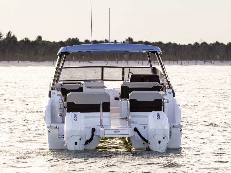 YachtCharter in Ajaccio - Aquila Aquila 32 Sport auf SamBoat