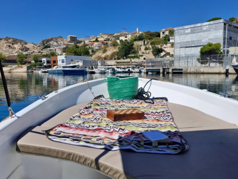 Ein Rio Yachts 450 mieten in Marseille