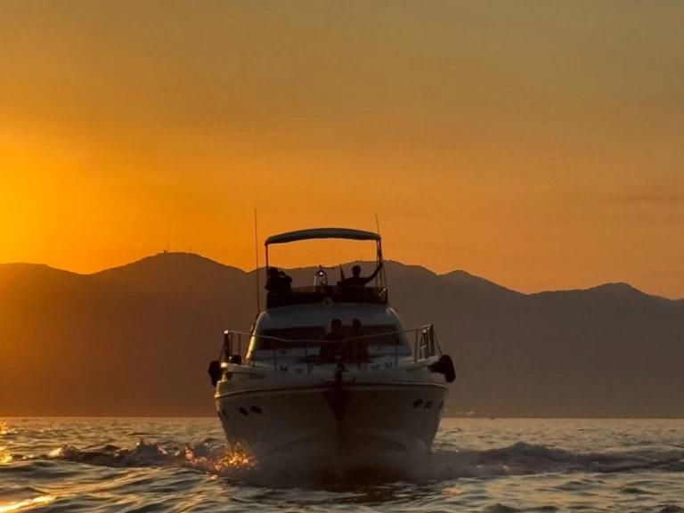 Yacht mit oder ohne Skipper Posillipo mieten in Ameglia